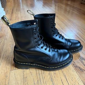 Dr. Martens 1460 Women’s Smooth Leather Lace Up Boots